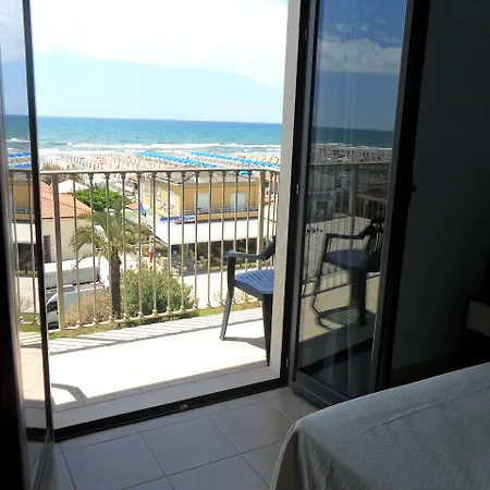 Hotel Dependance Dell'hotel Sole E Mare 3*
