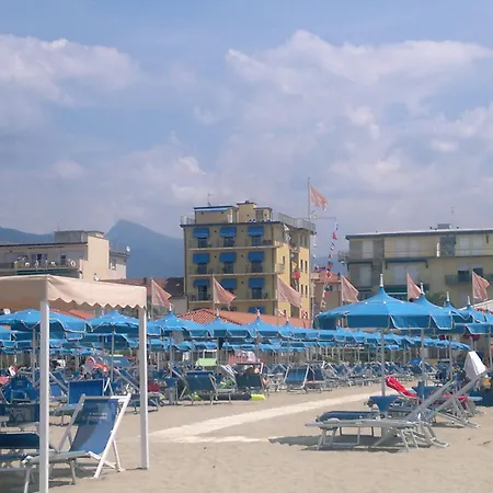 Dependance Dell'hotel Sole E Mare 3* Lido di Camaiore