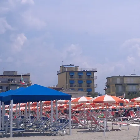 Dependance Dell'hotel Sole E Mare 3* Lido di Camaiore