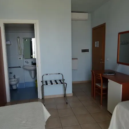 Hotel Dependance Dell'hotel Sole E Mare
