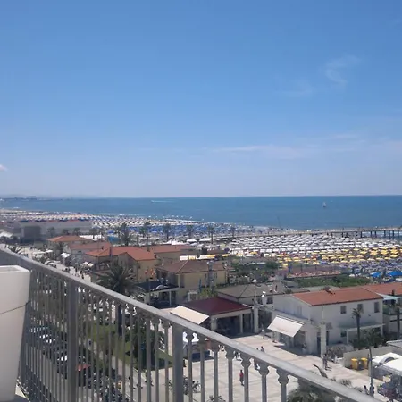 Dependance Dell'hotel Sole E Mare ホテル 3*