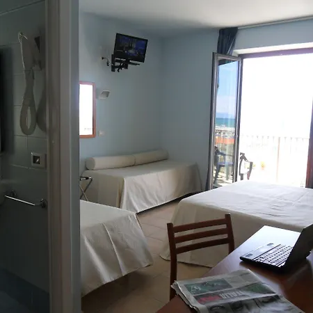 Hotell Dependance Dell'hotel Sole E Mare