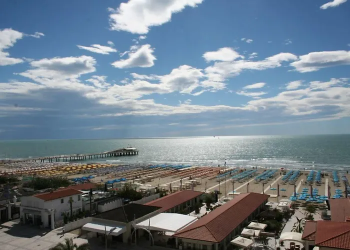 Dependance Dell'hotel Sole E Mare מלון קמאיורה